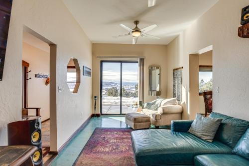 Montrose House | 4 Mi to Black Canyon Mtn-View Apt in Montrose!