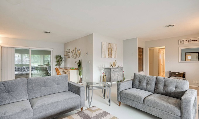 Winter Haven House | 4 Mi to Legoland: Poolside Paradise!