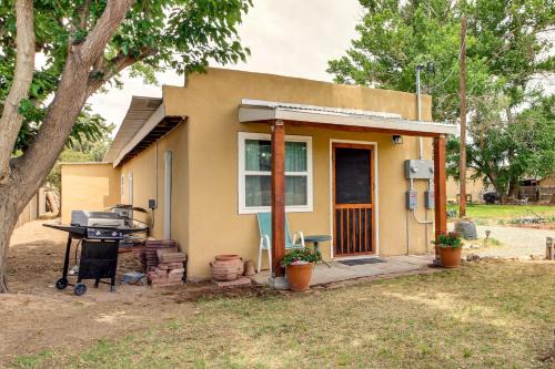 Bosque Farms House | 4 Mi to Rio Grande Bosque Farms Home with Patio!