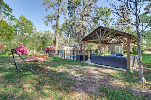 Garden City House | 4 Mi to Savannah Home with Gazebo and Seasonal Pool!