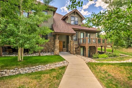 The Highlands Apartment | 4 Mi to Ski Summit County Condo with Resort Perks
