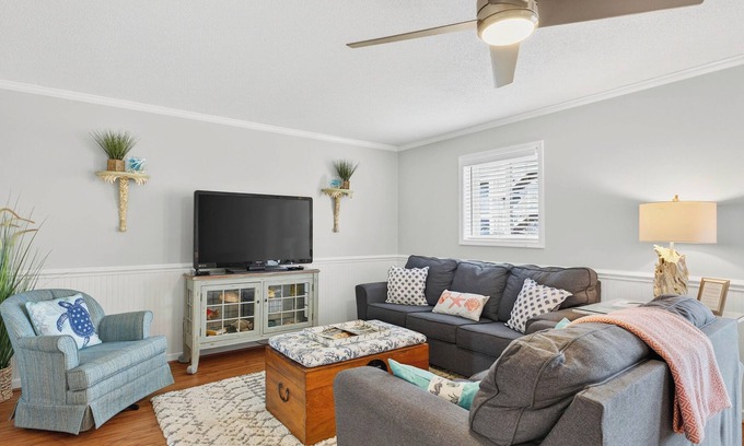 Ocean Isle Beach Condo | 4 min walk to beach - Allows Golf Carts -2 docks to fish -Pool- Beautiful views