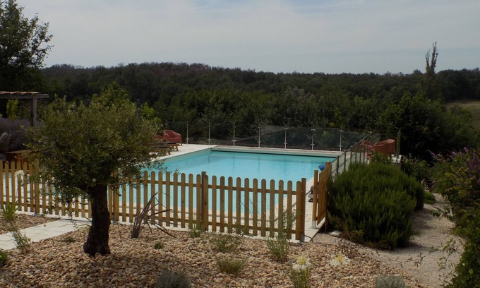 Festalemps House | 4-person gîte with swimming pool /Périgord vert
