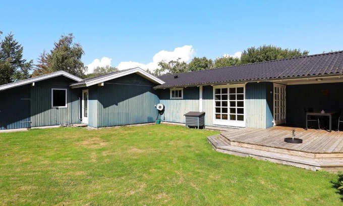 Bøtø By House | 4 person holiday home in V ggerl se