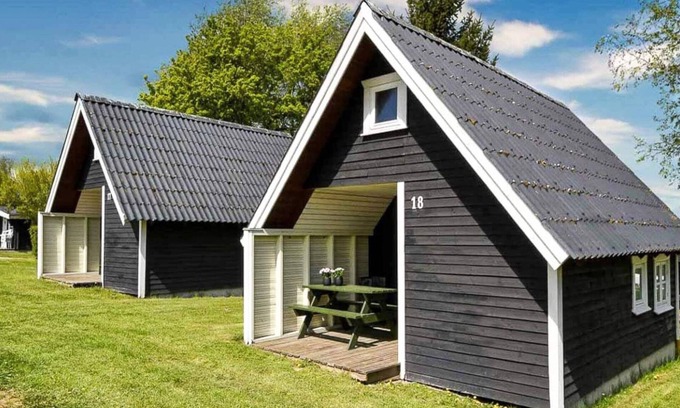 Middelfart House | 4 Person Holiday Park Home in Asperup