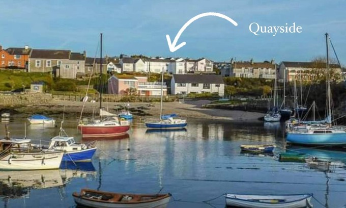 Cemaes Bay Apartment | 4* "Quayside" Apartment in heart of beautiful Cemaes Bay. Dog friendly