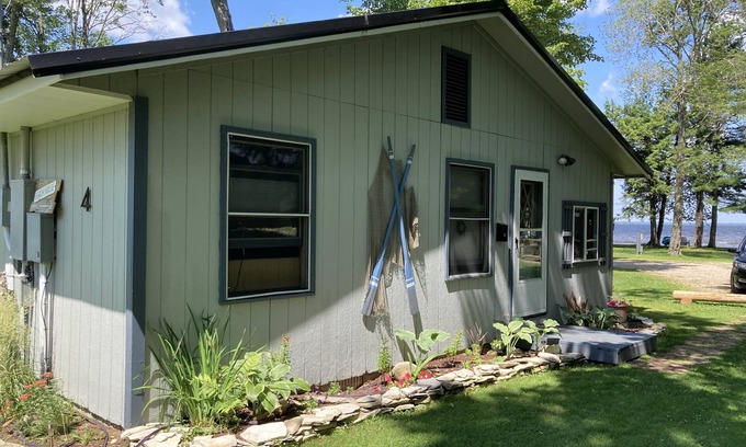 Manistique Resort | 4 seasons of adventures on Indian Lake/Sunset View Resort/Unit#4