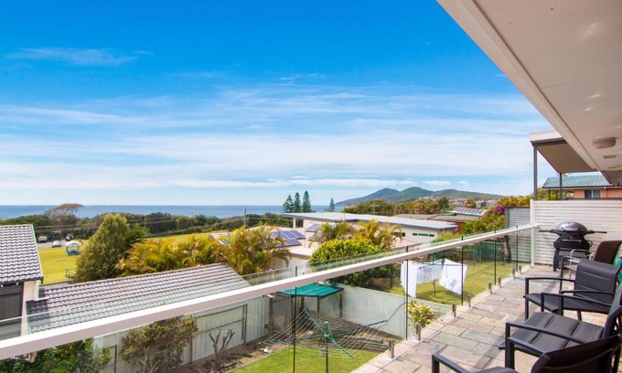 Forster House | 4 Seaview Street Extended