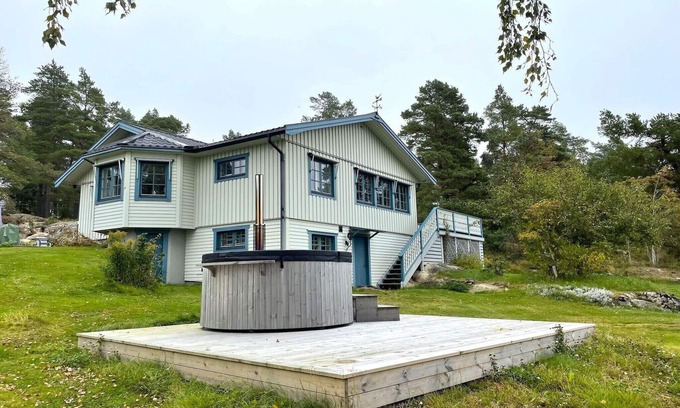 Åmål House | 4 star holiday home in Åmål