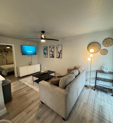 Park Central Apartment | 4 STATE FAIR l DT Dallas l FIFA READY l Staycation 1Bd1Ba