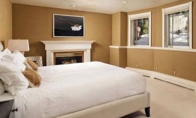 New Castle Resort | 4 Townhome Aspen Core by The Nell