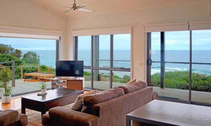 Wongarra Apartment | 4 Whitecrest Great Ocean Road Resort - Panoramic Ocean Views-