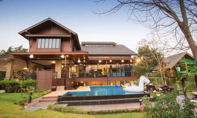 Phaya Yen House | 40 m² House ∙ 8 bedrooms ∙ 40 guests