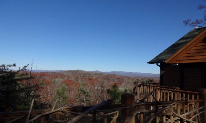 Murphy Ski Chalet | 40+ Mile Mountain Sunset View near Murphy RiverWalk, Casino, Folk School, Pet OK