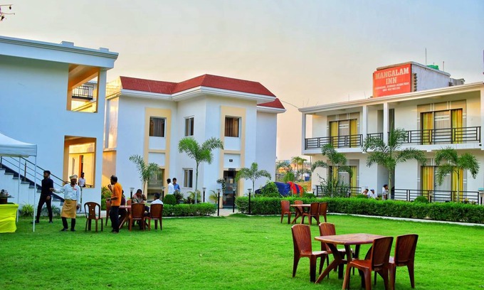 Deoghar Hotel | 400 m² Hotel ∙ 3 guests
