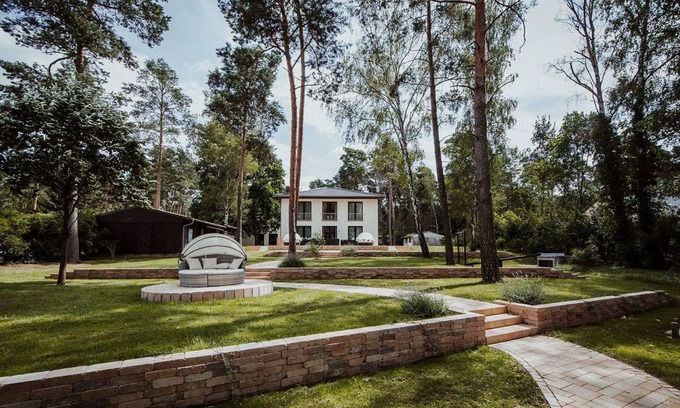 Wunsdorf House | 400 m² House ∙ 11 bedrooms ∙ 24 guests