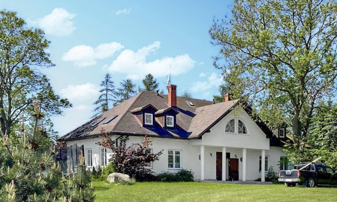 Debina House | 400 m² House ∙ 12 bedrooms ∙ 24 guests