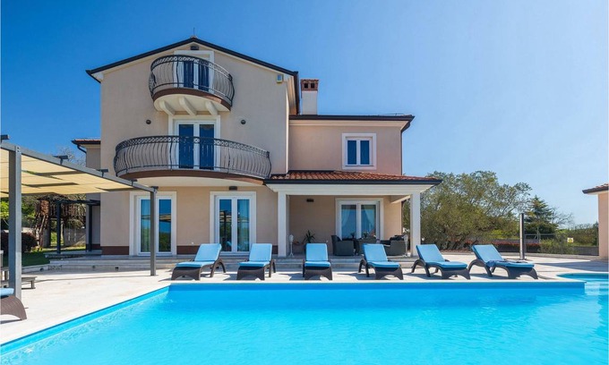 Rovinjsko Selo House | 400 m² House ∙ 5 bedrooms ∙ 10 guests