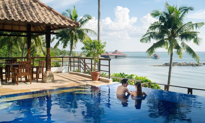 Lagoi Resort | 400 m² Resort ∙ 3 bedrooms ∙ 127 guests