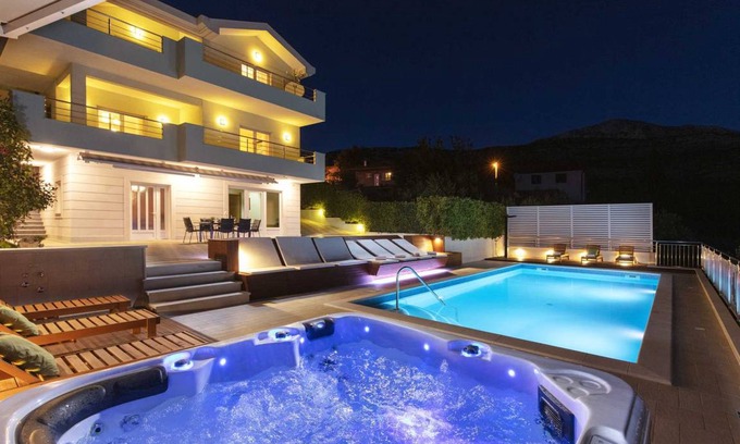 Tugare Villa | 400 m² Villa ∙ 4 bedrooms ∙ 8 guests