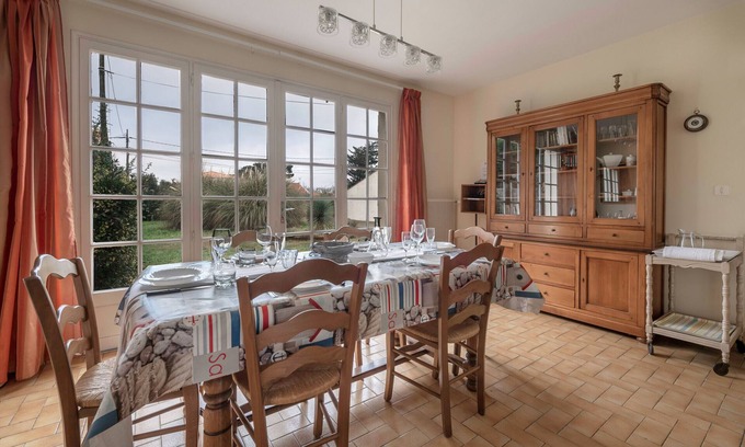 Prefailles House | 400m from the beach, Pointe St Gildas, house for 6