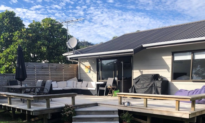 Matarangi House | 400m Walk to Beautiful Matarangi Beach