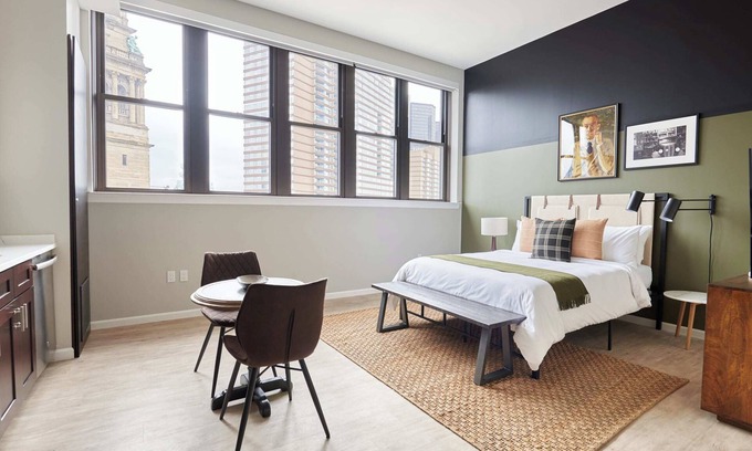 Downtown Detroit Apartment | #402 - Kasa Cadillac Square Detroit