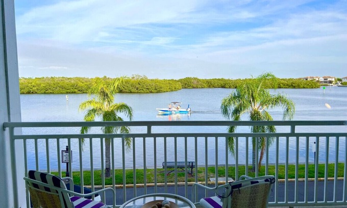 Ruskin Apartment | 407 Vitamin Sea- Waterfront- Beach resort-amenities, wifi, parking included