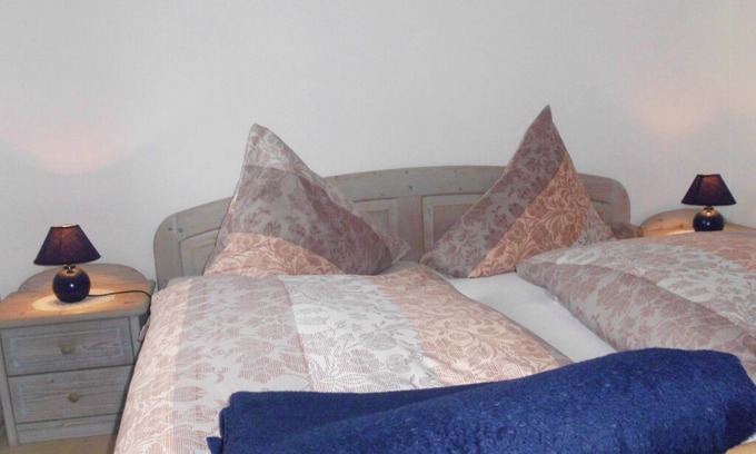 Bad Birnbach Apartment | 40qm-großes Appartment mit Balkon für 1-2 Personen