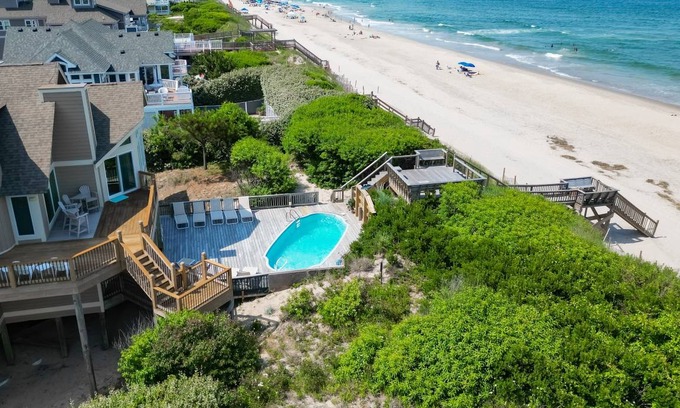Whalehead Beach House | 414 m² House ∙ 5 bedrooms ∙ 14 guests