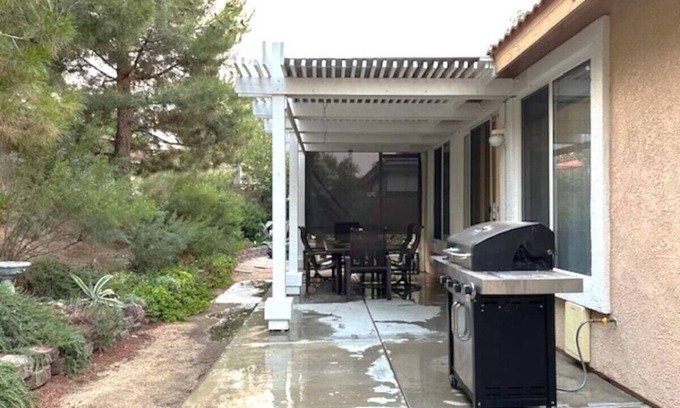 Palmdale House | 416) Relaxing Home in Bakersfield!