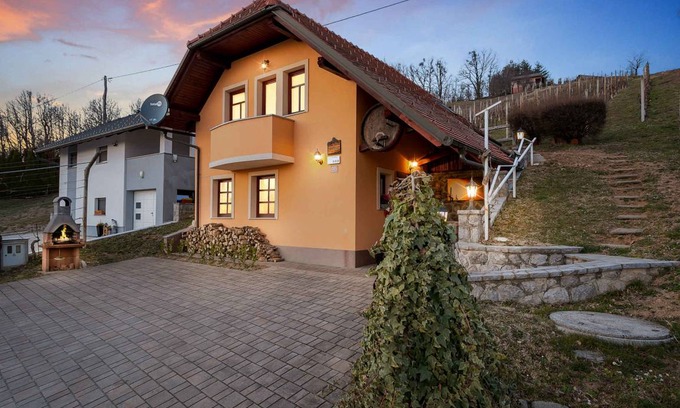 Skocjan House | 42 m² House ∙ 2 bedrooms ∙ 4 guests