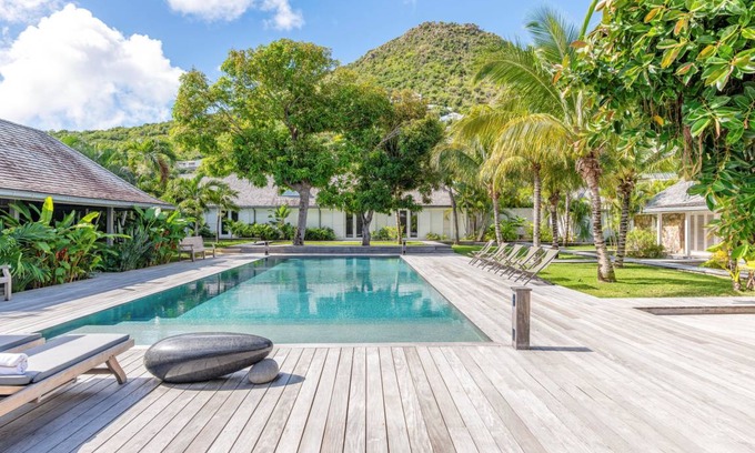 Morne Criquet Villa | 420 m² Villa ∙ 7 bedrooms ∙ 16 guests
