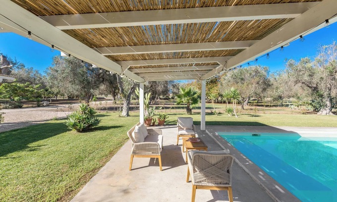 Oria Villa | 4203 Villa Palma Dipinto by Perle di Puglia