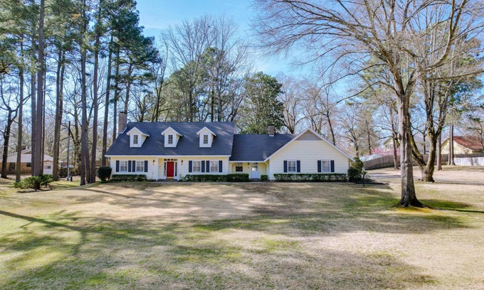 Texarkana House | 427 m² House ∙ 6 bedrooms ∙ 20 guests