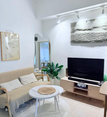 Bel-Air Apartment | 42nd Floor 2BR with Stunning Views & 7 Pools