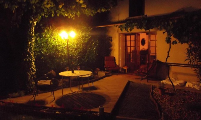 Menesplet Bed & Breakfast | 43 Rue des Quarts