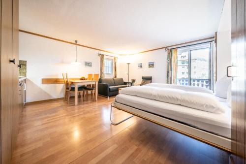 Vulpera Apartment | 4306 Liebevolle 1,5-Zimmer-Wohnung mit Balkon und traumhaftem Ausblick