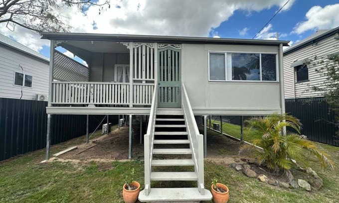 Rockhampton House | 45 Kent Street - The Whole House in Rockhampton City