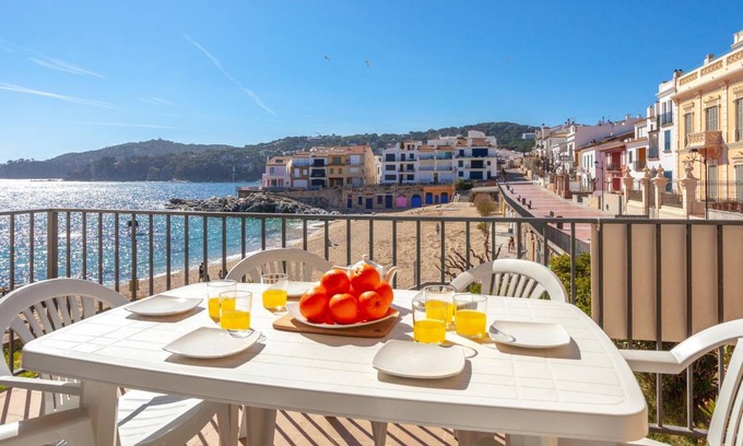 Calella de Palafrugell Apartment | 45 m² Apartment ∙ 2 bedrooms ∙ 5 guests
