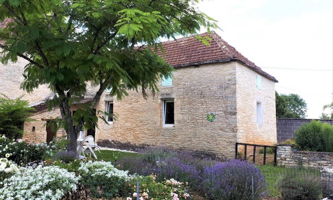 Salviac House | 45 m² Gîte ∙ 1 bedroom ∙ 2 guests
