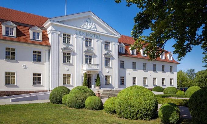 Großraschen Hotel | 45 m² Hotel ∙ 2 bedrooms ∙ 20 guests