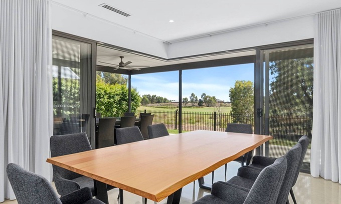 Yarrawonga House | 45 On Fairway overlooking the Black Bull golf course.
