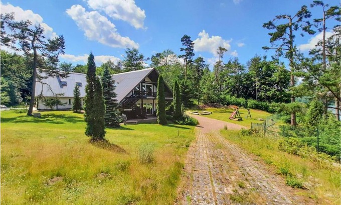 Suleczyno House | 450 m² House ∙ 9 bedrooms ∙ 30 guests