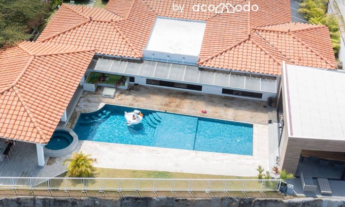 El Palmar Villa | 450 m² Villa ∙ 6 bedrooms ∙ 20 guests