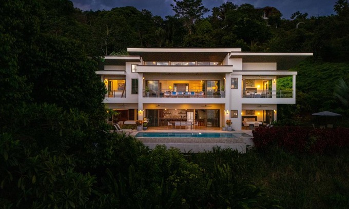 Dominical Villa | 460 m² Villa ∙ 4 bedrooms ∙ 9 guests