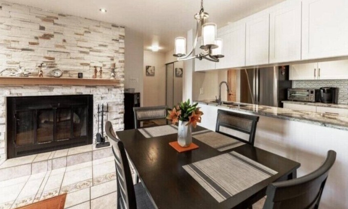 Tetreaultville Apartment | #461 Cozy & Confy Condo Near Metro Honore-Beaugrand