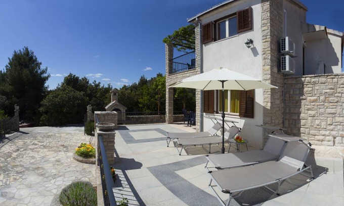 Maslinica Apartment | 47 m² Apartment ∙ 2 bedrooms ∙ 5 guests