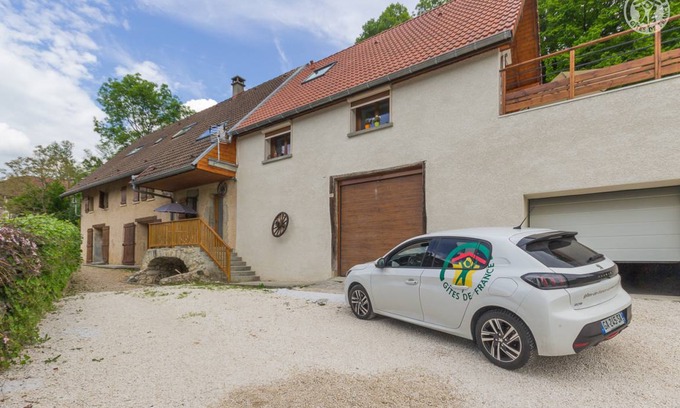 Drumettaz-Clarafond House | 47 m² Gîte ∙ 1 bedroom ∙ 2 guests