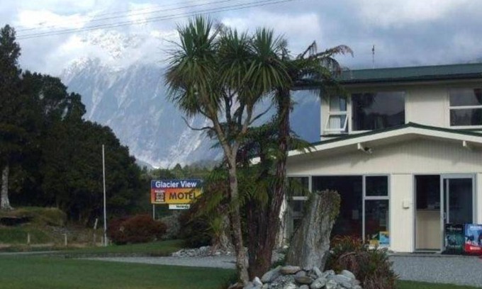 Franz Josef Glacier Hotel | 48 m² Motel ∙ 2 bedrooms ∙ 10 guests